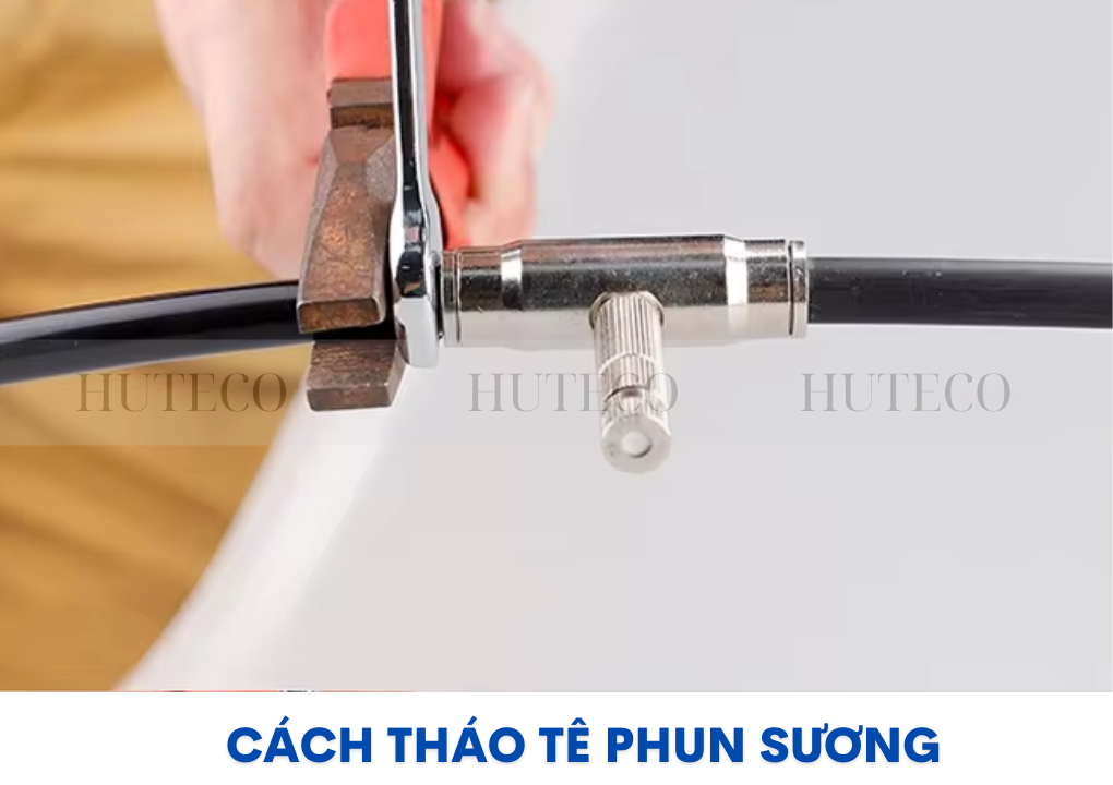 Tê Inox đầu nối nhanh phun sương 6 Đưa cà lê vào vị trí giữa kèm và Tê Inox